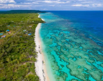 Paysage Lifou Vue aérienne Plage mer Coraux Village