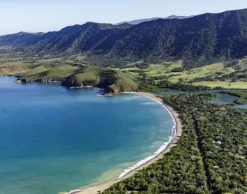 Nouvelle-Calédonie Bourail Roché percée Paysage 